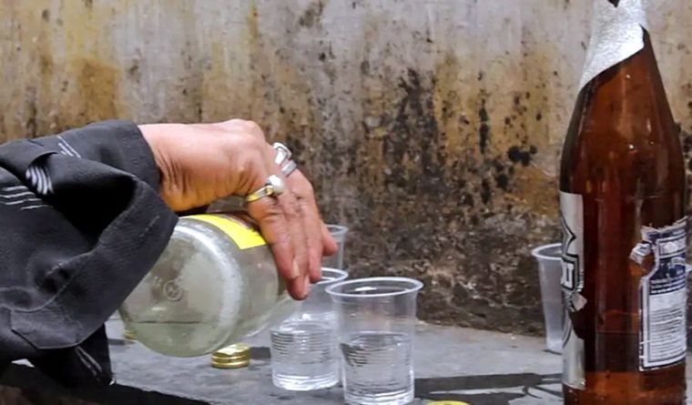 Rusia tiene tradición en la producción de alcohol adulterado, con tragedias incluidas. Foto Dpa Rusia tiene tradición en la producción de alcohol adulterado, con tragedias incluidas. Foto Dpa