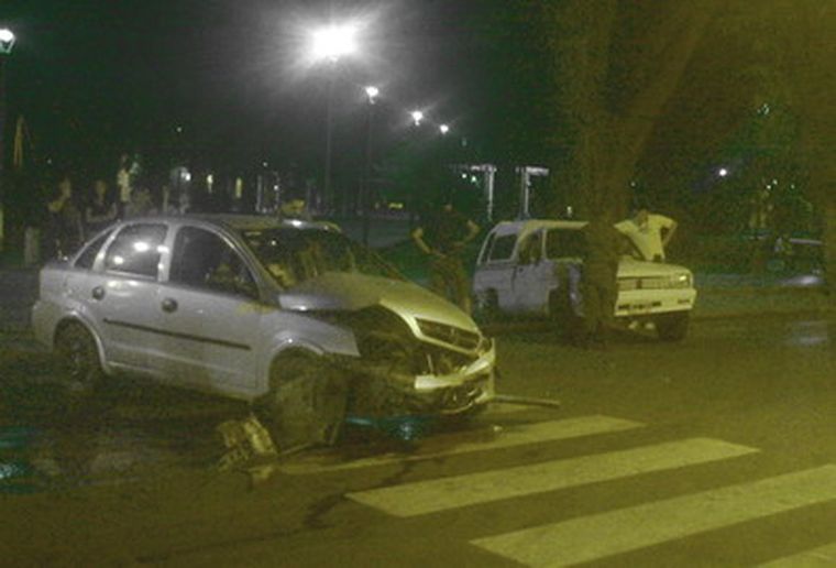 Así quedaron los vehículos tras el impacto. Foto: MDZ/L.Otamendi