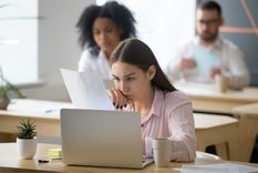 Las empresas deben replantear sus estrategias para seguir brindando oportunidades laborales a los talentos juniors Foto: Freepick. Las empresas deben replantear sus estrategias para seguir brindando oportunidades laborales a los talentos juniors Foto: Freepick.