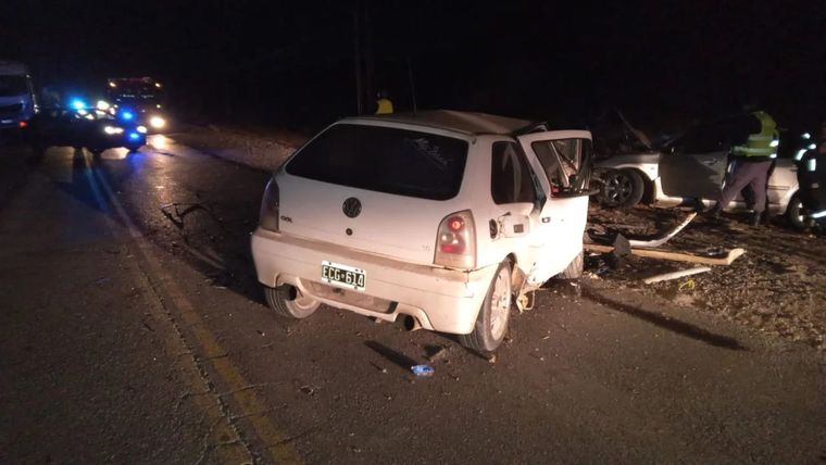 Dos personas murieron en un choque frontal entre un Volkswagen Gol y un Peugeot 307 en la Ruta 7 Foto: NA