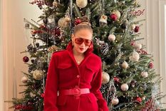 Foto: https://www.chileshow.cl/entretenimiento/2022/12/11/jennifer-lopez-un-estilo-digno-de-imitar-para-navidad-11793.html Foto: https://www.chileshow.cl/entretenimiento/2022/12/11/jennifer-lopez-un-estilo-digno-de-imitar-para-navidad-11793.html