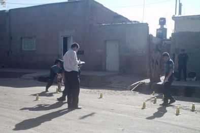 MDZol | Los números sobre el asfalto muestran la cantidad de disparos. Foto: MDZ