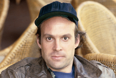 Dwight Schultz, quien interpretó al Loco Murdock en Brigada A, tuvo una vida muy dura en los inicios de su carrera, pero pudo encontrar el camino que quería transitar.
