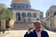 Ben Gvir ya había visitado el lugar anteriormente, pero esta es la primera vez que reza abiertamente allí. Ben Gvir ya había visitado el lugar anteriormente, pero esta es la primera vez que reza abiertamente allí.