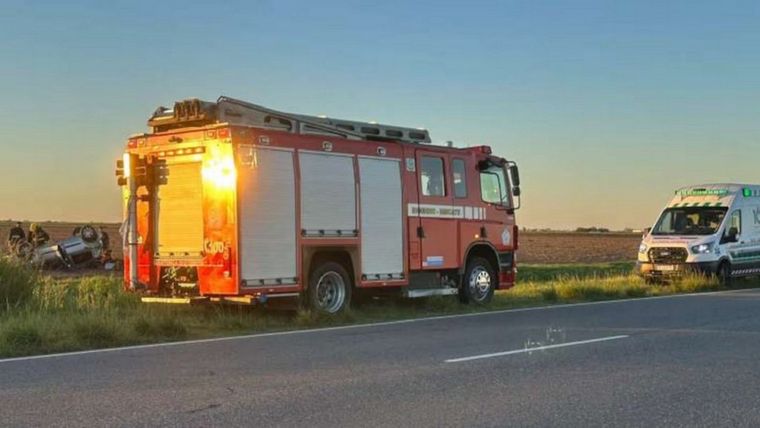 Una familia que venía desde Buenos Aires para pasar las Fiestas en Córdoba sufrió un trágico accidente sobre la Ruta 3. Foto: Gentileza