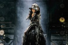 El show fue demorado hasta que terminaron las tareas de los equipos especializados.