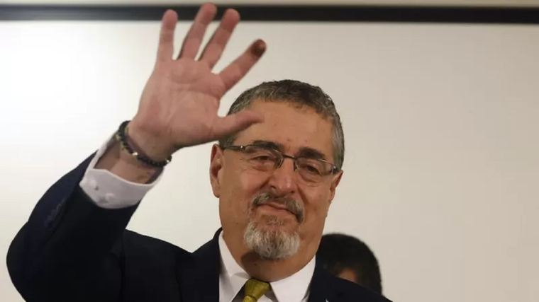 Arévalo fue el claro ganador de las elecciones presidenciales del 20 de agosto en Guatemala. Foto: EPA