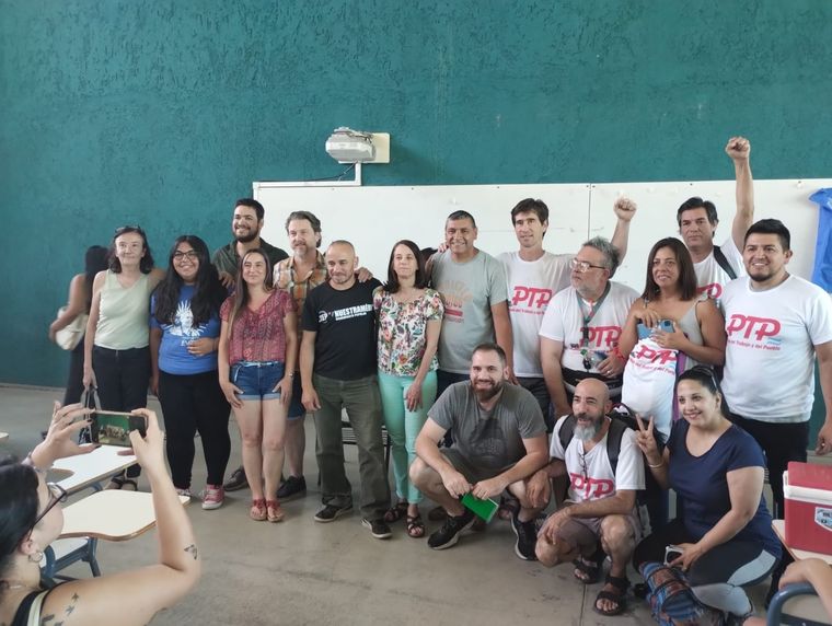 La reunión del sábado de los movimientos sociales Foto: Facebook