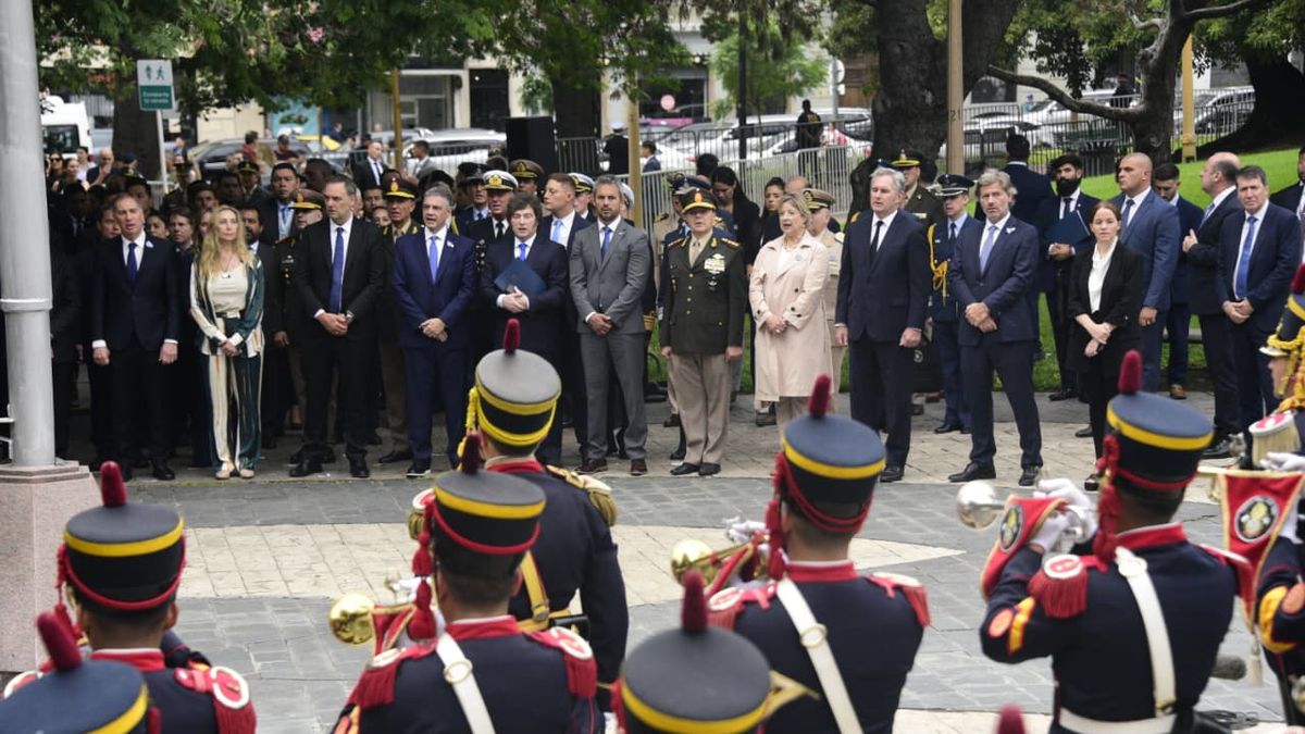 Todas las fotos del emotivo acto a 44 años de la recuperación de las Islas Malvinas