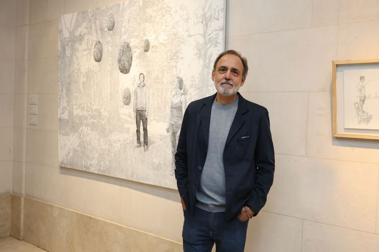 Claudio Gallina en su muestra.