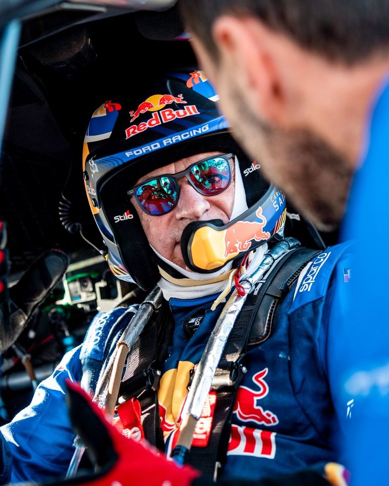 Carlos Sainz terminó 8° en el prólogo de autos en el inicio del Rally Dakar 2026.