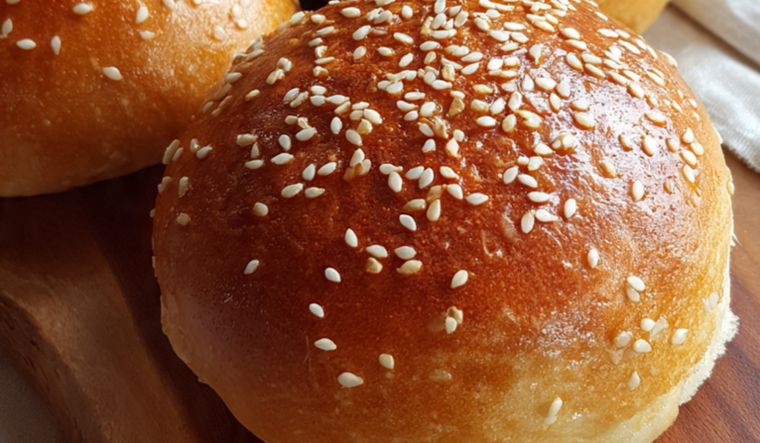 Pan casero para hamburguesas esponjoso Pan casero para hamburguesas esponjoso