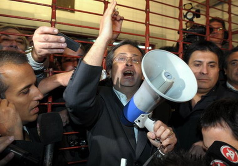 Cantero sigue muy solo en su cruzada contra los barras. Foto: Télam