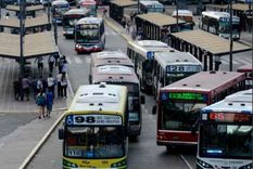 el gobierno se metio en la interna y cuestiono con dureza el paro de colectivos: que dijeron