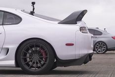 Toyota Supra vs BMW M3 (CarWow)