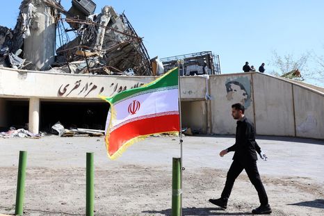 El complejo deportivo Azadi de Teherán fue bombardeado al inicio de la guerra de Estados Unidos e Israel contra Irán. El complejo deportivo Azadi de Teherán fue bombardeado al inicio de la guerra de Estados Unidos e Israel contra Irán.