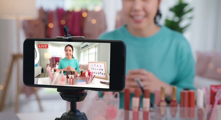 El marketing digital con influencers está siendo reglamentado en varios países, como en España y China. Reglas claras, sin engaños.