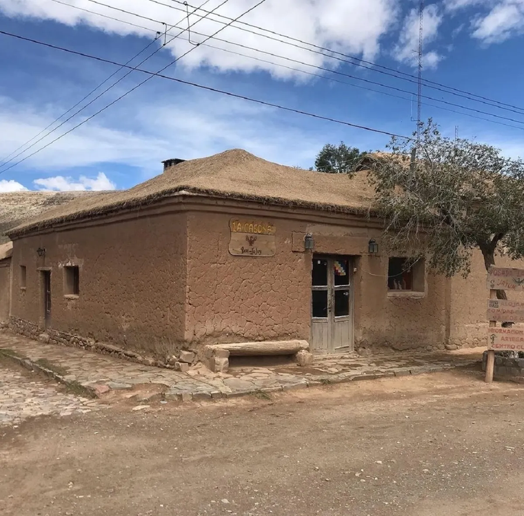 Visitar este pueblo durante el Carnaval o la Semana Santa es altamente recomendable. Visitar este pueblo durante el Carnaval o la Semana Santa es altamente recomendable.