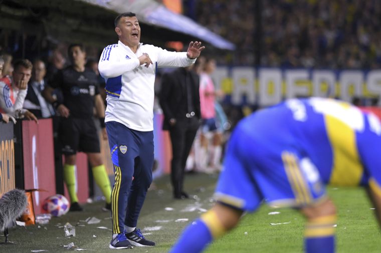 El DT habló tras la victoria ante la Academia. Foto: Télam