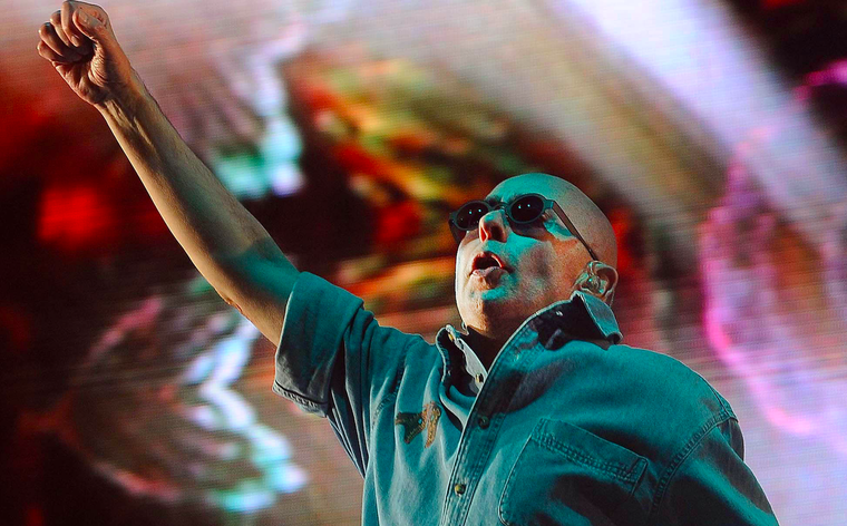 El Indio Solari durante su show en Gualeguaychú.