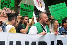 Roberto Macho encabezará el corte en el Acceso Este en el marco de los reclamos que llevan adelante los trabajadores estatales de Mendoza. Roberto Macho encabezará el corte en el Acceso Este en el marco de los reclamos que llevan adelante los trabajadores estatales de Mendoza.