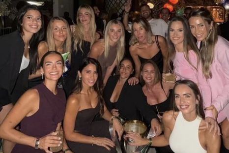 Las novias y esposas de los jugadores del Inter Miami, de festejo, con Tini y Antonela presentes. Las novias y esposas de los jugadores del Inter Miami, de festejo, con Tini y Antonela presentes.