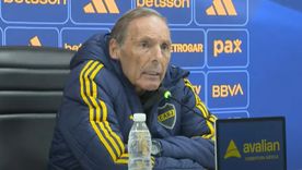 Miguel Ángel Russo durante la conferencia de prensa