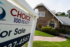 Mientras algunas familias temen quedarse sin un lugar donde vivir, otras están comprando casas. Foto: BBC
