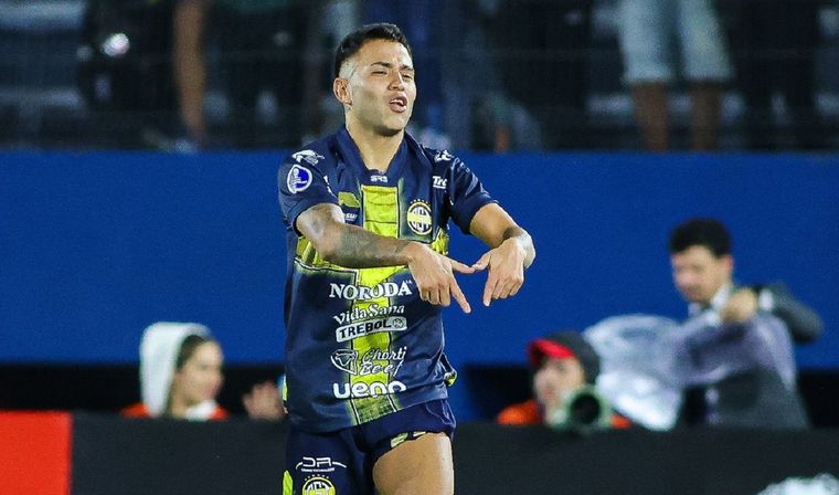 El argentino le convirtió al Xeneize.