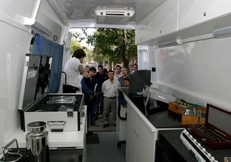 El laboratorio movil del Idits ofrece análisis a empresas de Mendoza. Foto: Gentileza IDITS