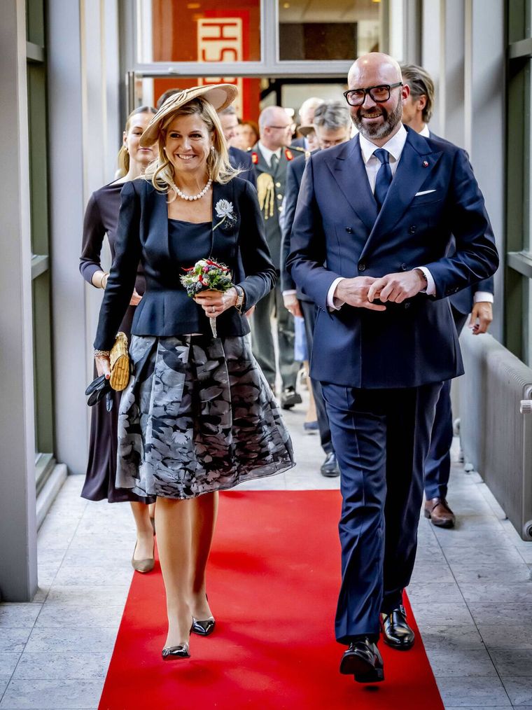 Mismo día, outfit diferente. Mismo día, outfit diferente.