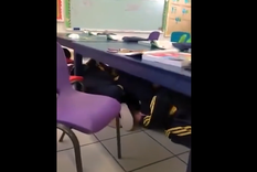 video: calman a ninos de un kinder durante un tiroteo con una cancion de taylor swift