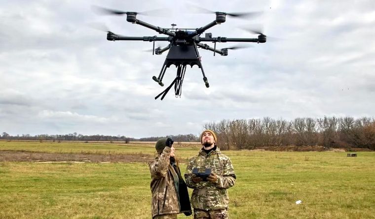 Los drones militares son usados por los ucranianos y por los rusos, en la guerra. Foto: Efe.