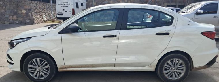 El Fiat Cronos blanco recuperado El Fiat Cronos blanco recuperado