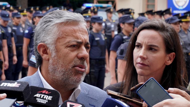El gobernador oficializó los nombres de los funcionarios que acompañarán a la minstra de Seguridad y Justicia, Mercedes Rus Foto: Rodrigo DAngelo / MDZ