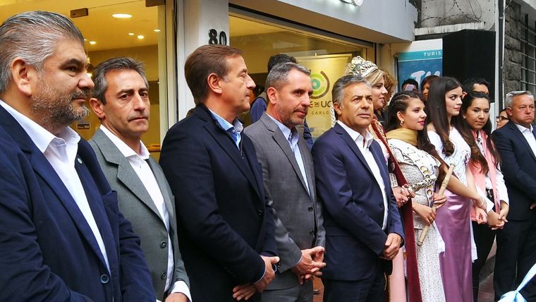 El gobernador Rodolfo Suarez junto al precandidato Alfredo Cornejo y con el ahora exaliado sancarlino Jorge Difonso.