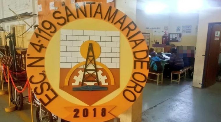 El profesor fue liberado, pero seguirá siendo investigado.