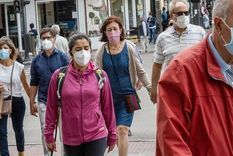 barbijos gente La pandemia ya no es una emergencia mundial. Foto: GETTY IMAGES barbijos gente La pandemia ya no es una emergencia mundial. Foto: GETTY IMAGES