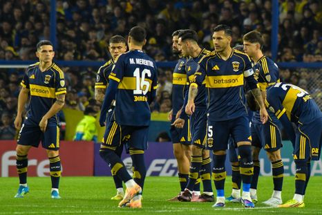 Se lamenta Boca. El equipo de Úbeda no pudo contra Cruzeiro en un final con jugadas polémicas y ahora está obligado a ganar en la última fecha para clasificar.