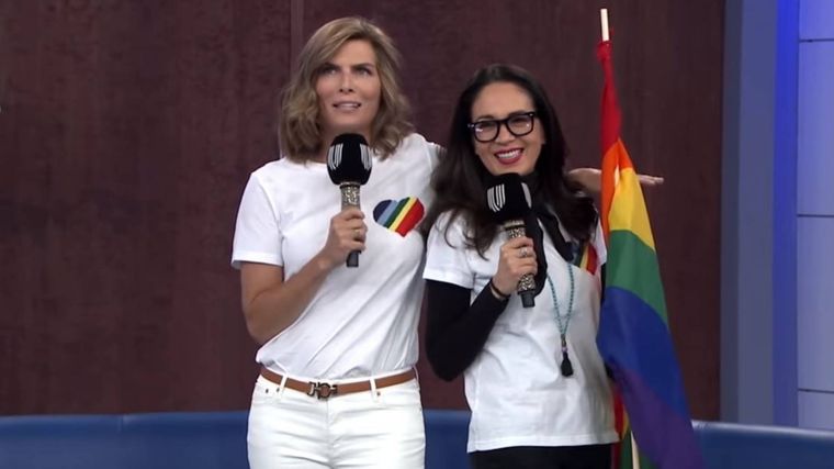 Foto: https://www.infobae.com/america/entretenimiento/2019/06/27/yolanda-andrade-y-montserrat-oliver-por-fin-salieron-del-closet-en-television/
