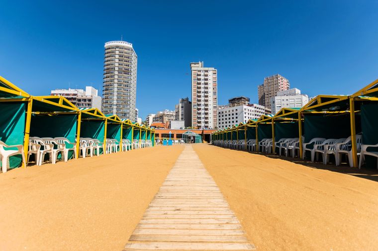 Las carpas en Mar del Plata tendrán un valor bastante más elevado este verano