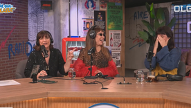 Duelo de figuras en la mesa del streaming.