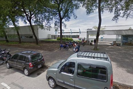 La sede municipal que fue atacada a balazos