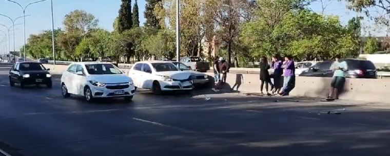 Triple choque en Costanera Foto: Twitter Matías Pascualeti