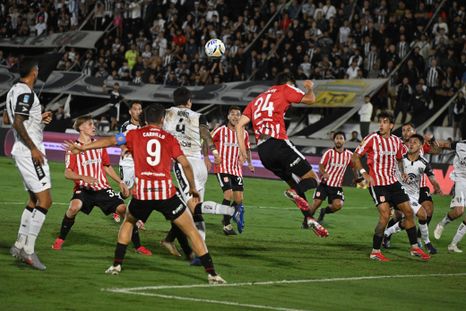 Gimnasia cayó contra Estudiantes de La Plata en el Legrotaglie. Gimnasia cayó contra Estudiantes de La Plata en el Legrotaglie.