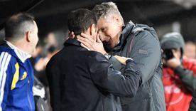 La pícara broma del Vasco Arruabarrena a Palermo tras el empate ante Platense.