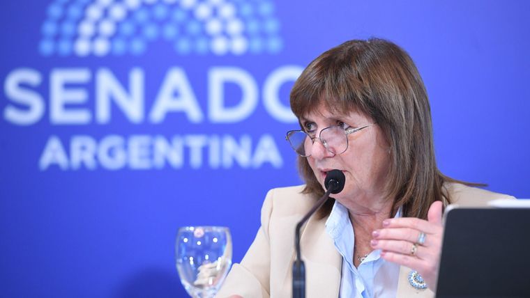 Bullrich defendió la sanción de la reforma laboral: Cambia de cuajo el modelo sindical Bullrich defendió la sanción de la reforma laboral: Cambia de cuajo el modelo sindical