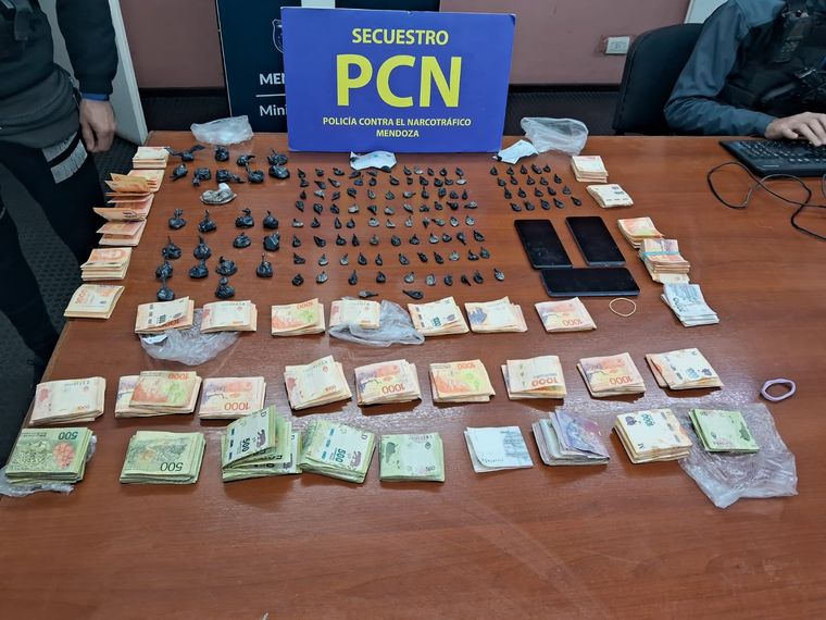 Parte de todo lo hallado por la Policía Foto: Ministerio de Seguridad