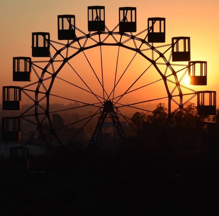 Con iluminación acorde y música alusiva, la Rueda de Eiffel girará entre 5 a 10 minutos todos los días durante la puesta del sol. Foto: gentileza Lucho Casalla.