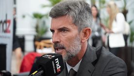 Ulpiano Suarez y un guiño a Alfredo Cornejo en la carrera por la gobernación. Ulpiano Suarez y un guiño a Alfredo Cornejo en la carrera por la gobernación.